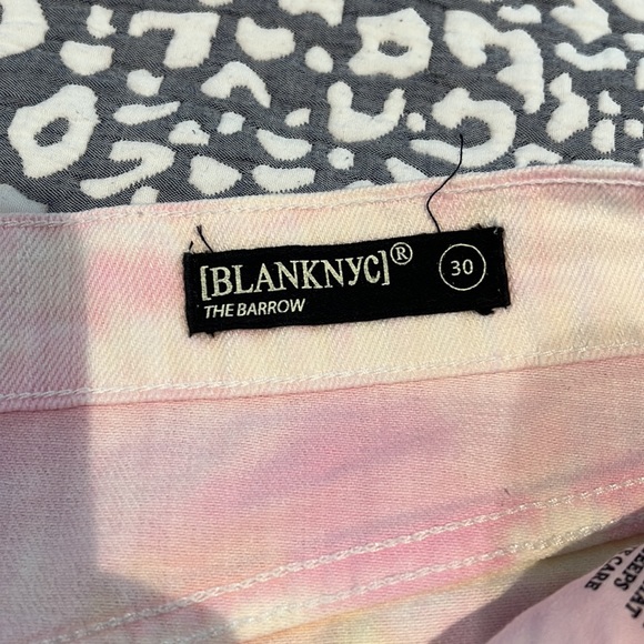 Women’s size 30 BLANKNYC tie-dye jean short.        Style - THE BARROW - Picture 4 of 7